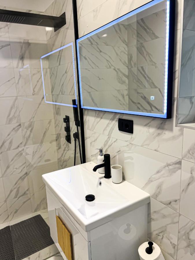 San-Studio Apartment Дуги Рат Екстериор снимка